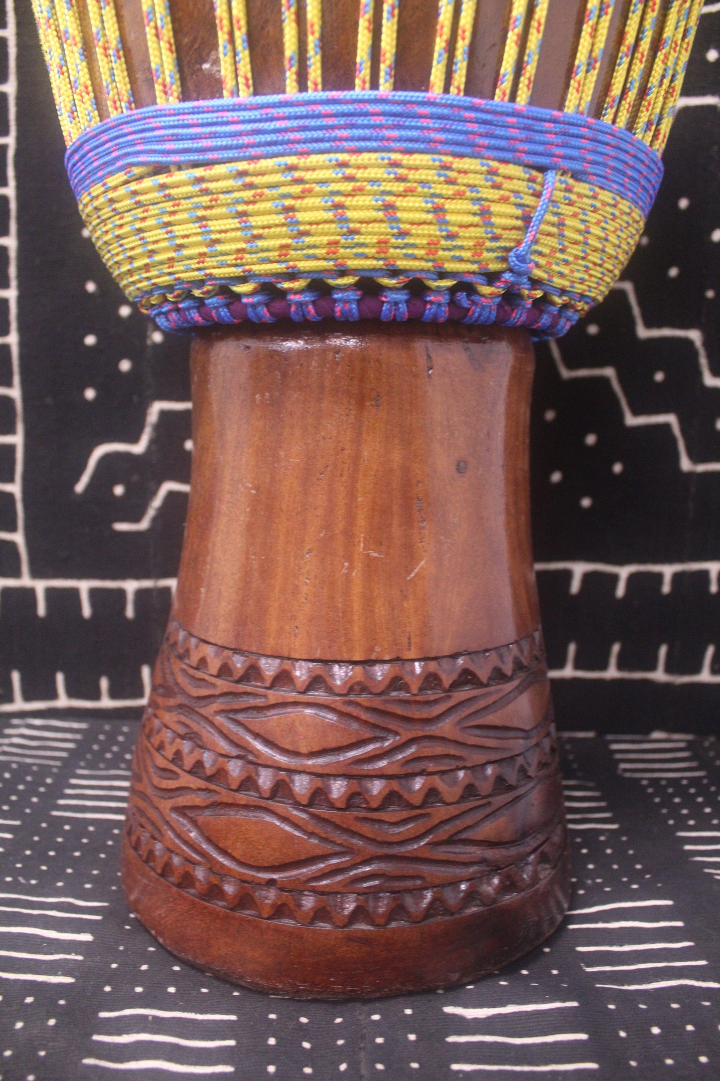 Dugura Djembe - Yellow - Mali - D 33 cm - H 62 cm (Product ID: MS-DU-238-03)