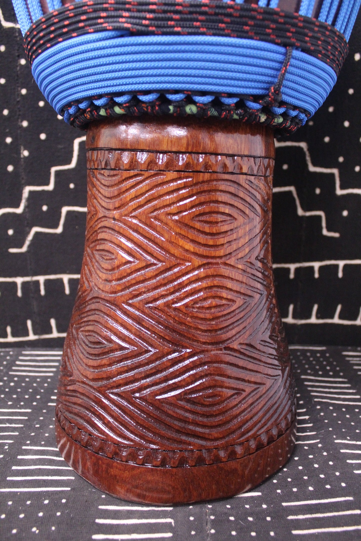Guéni Djembe - Blue - Mali - D 33 cm - H 63 cm (Product ID: MS-GU-248-04)