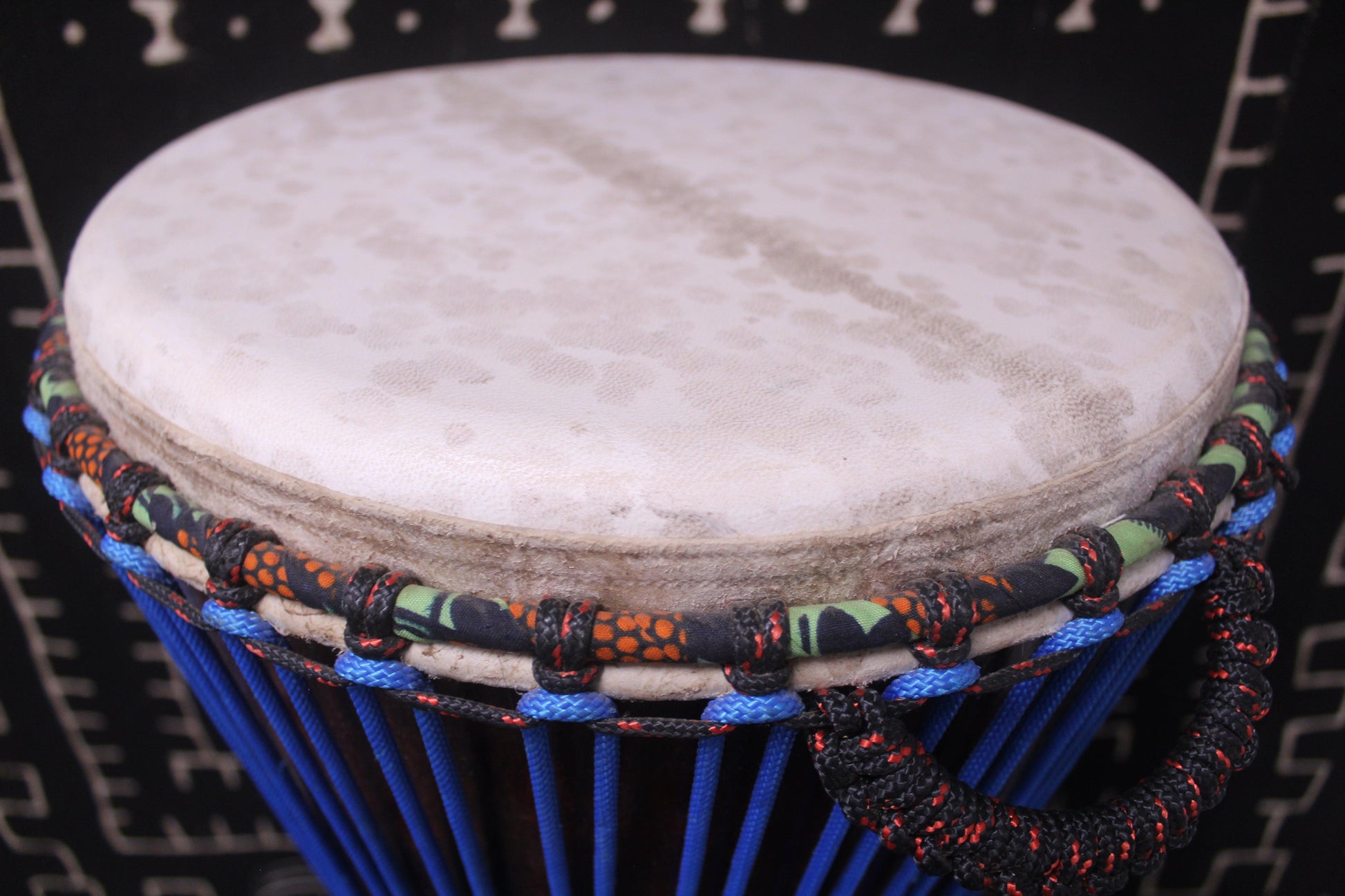 Guéni Djembe - Blue - Mali - D 33 cm - H 63 cm (Product ID: MS-GU-248-04)