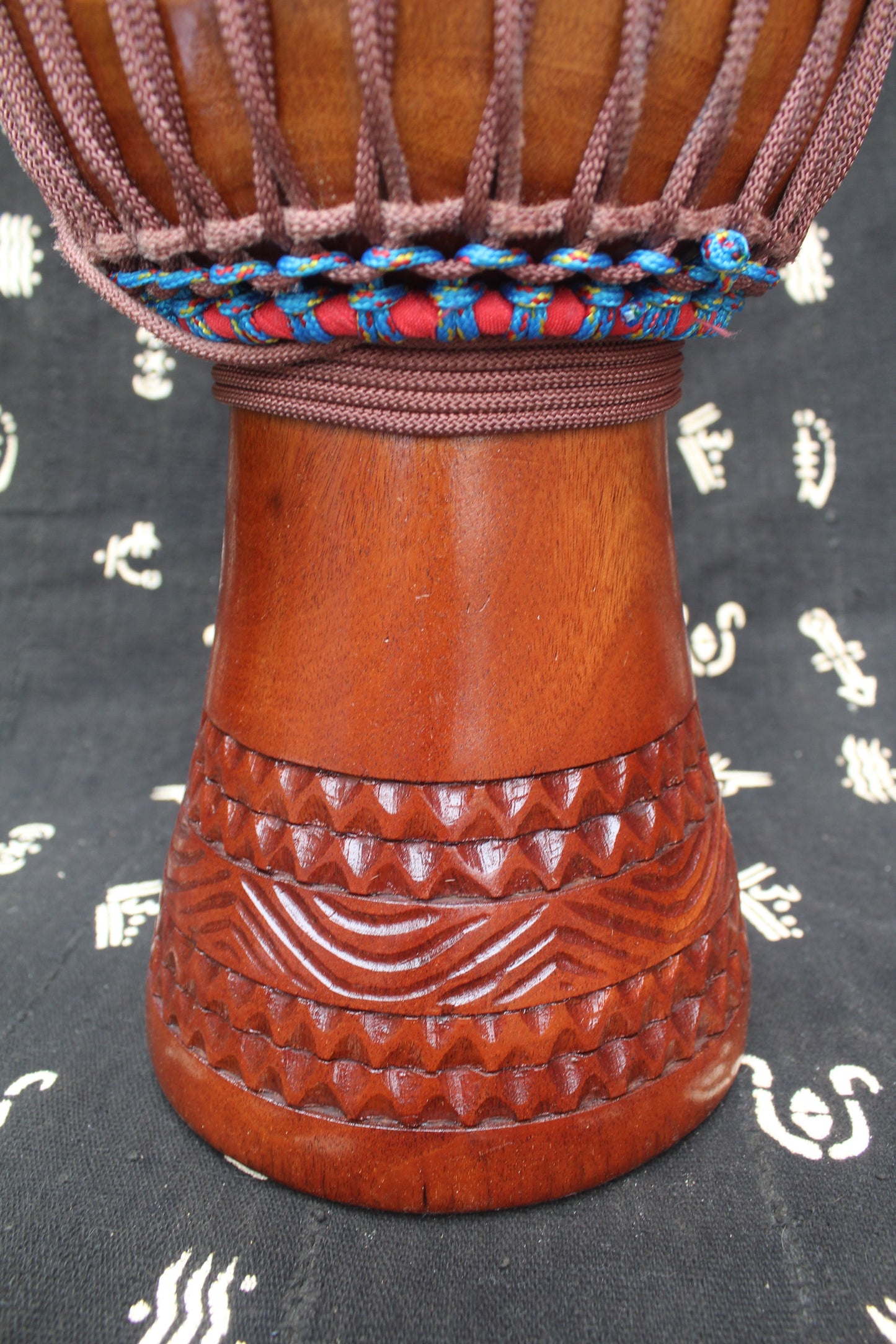 Djala Djembe – Brown – Mali – D 29 cm – H 52 cm (Product ID: MM-DJ-189-15)
