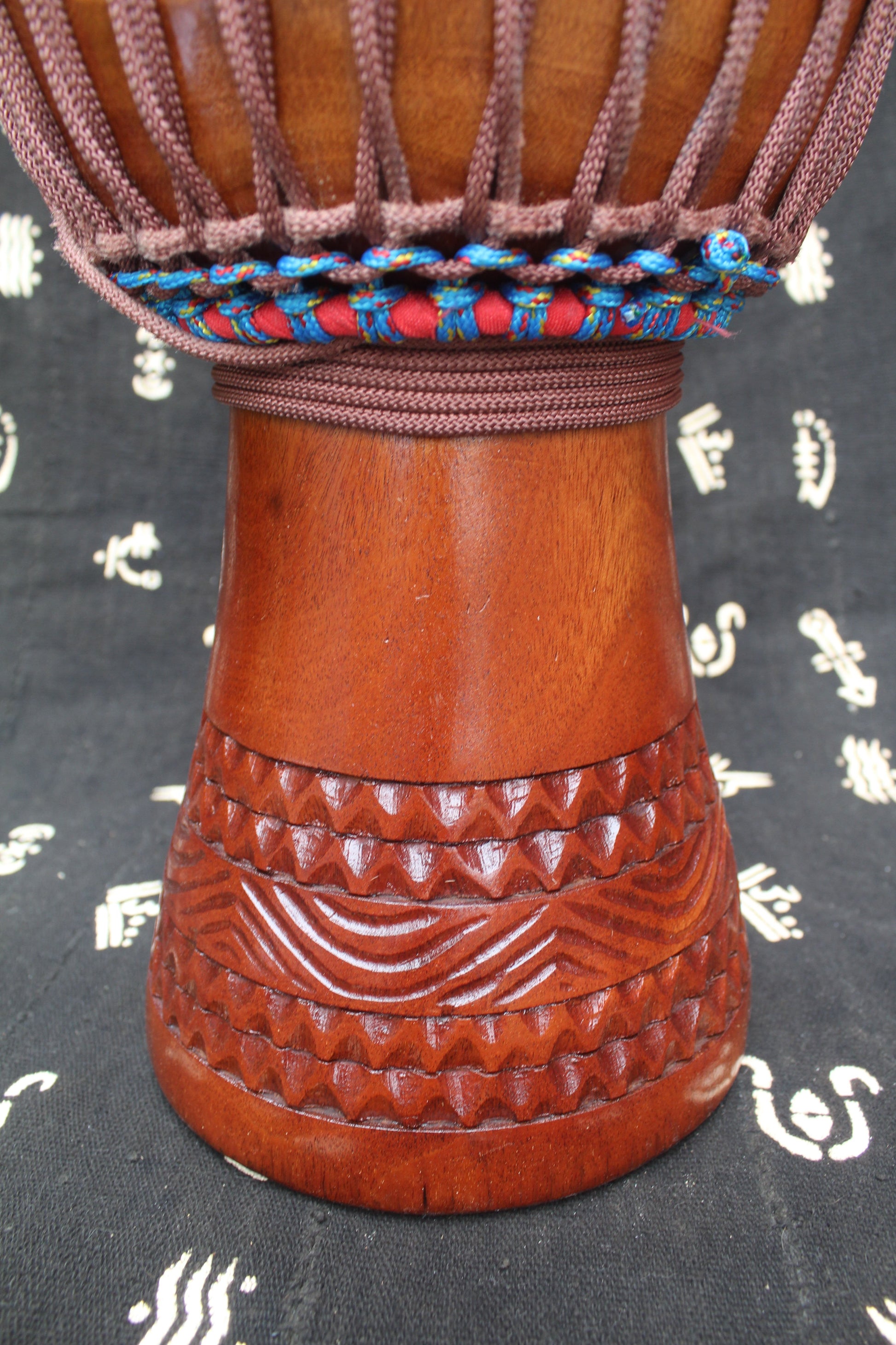 Djala Djembe – Brown – Mali – D 29 cm – H 52 cm (Product ID: MM-DJ-189-15)