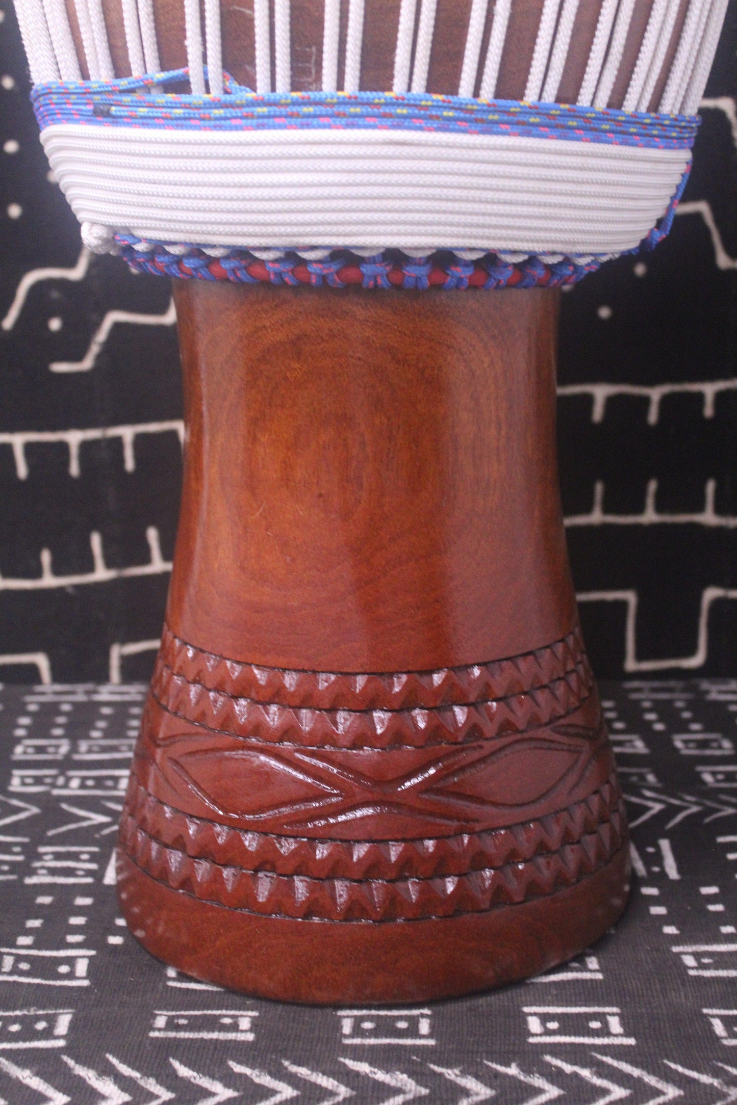 Djala Djembe - White - Mali - D 32.5 cm - H 62 cm (Product ID: MS-DJ-228-05)