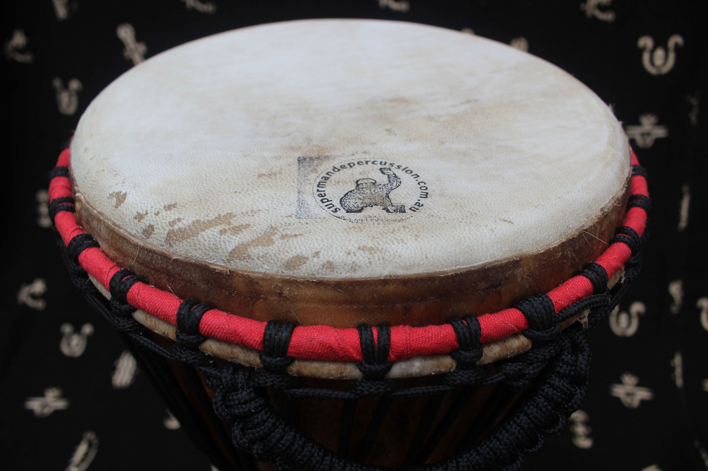Dugura Djembe – Black – Mali – D 29 cm – H 55 cm (Product ID: MM-DU-189-12)