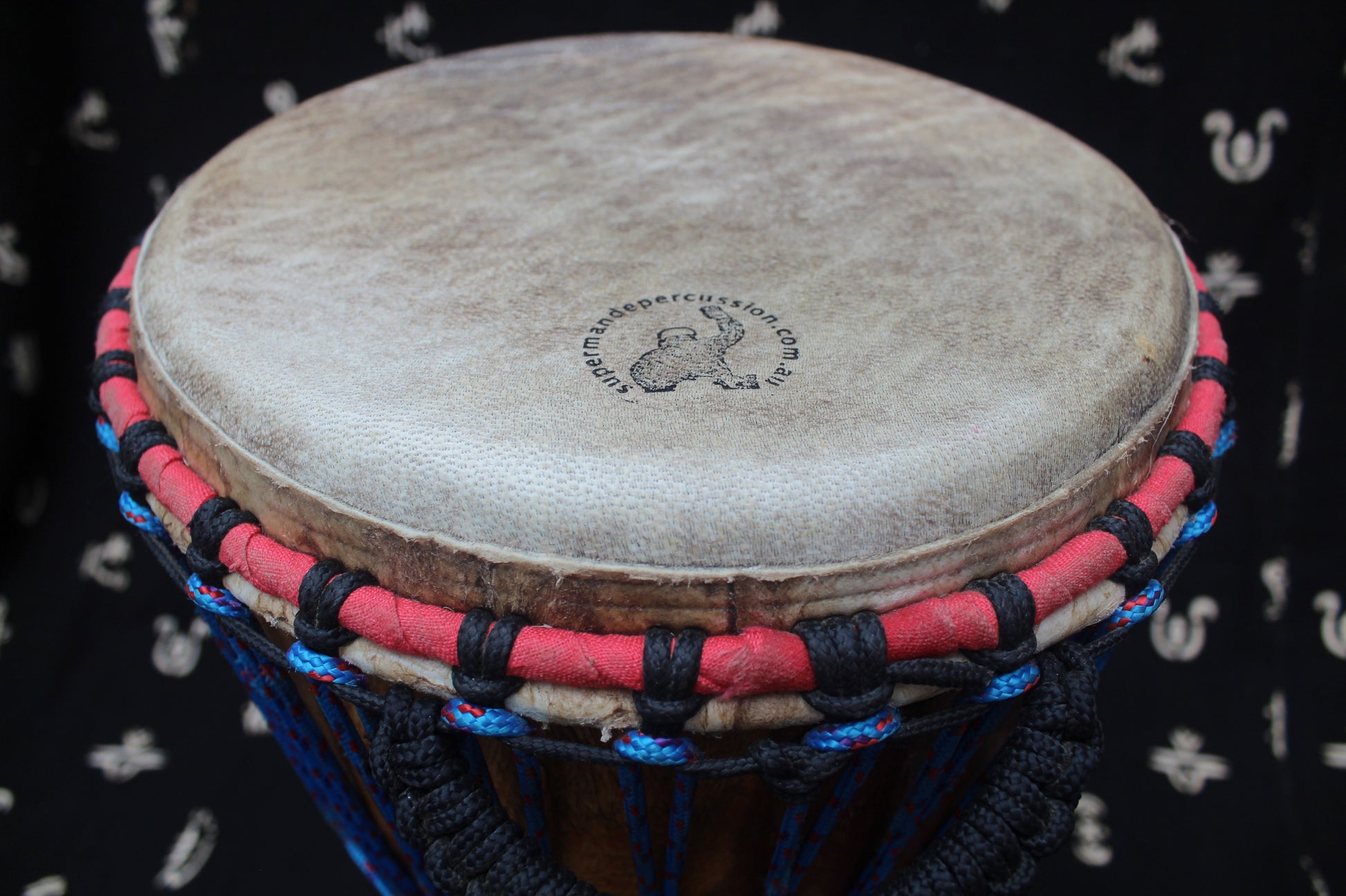 Dugura Djembe – Blue – Mali – D 29 cm – H 58 cm (Product ID: MM-DU-189-08)