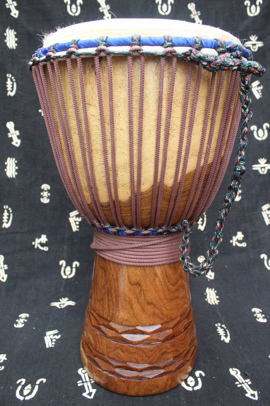 Dugura Djembe – Brown – Mali – D 30 cm – H 56 cm (Product ID: MM-DU-189-05)