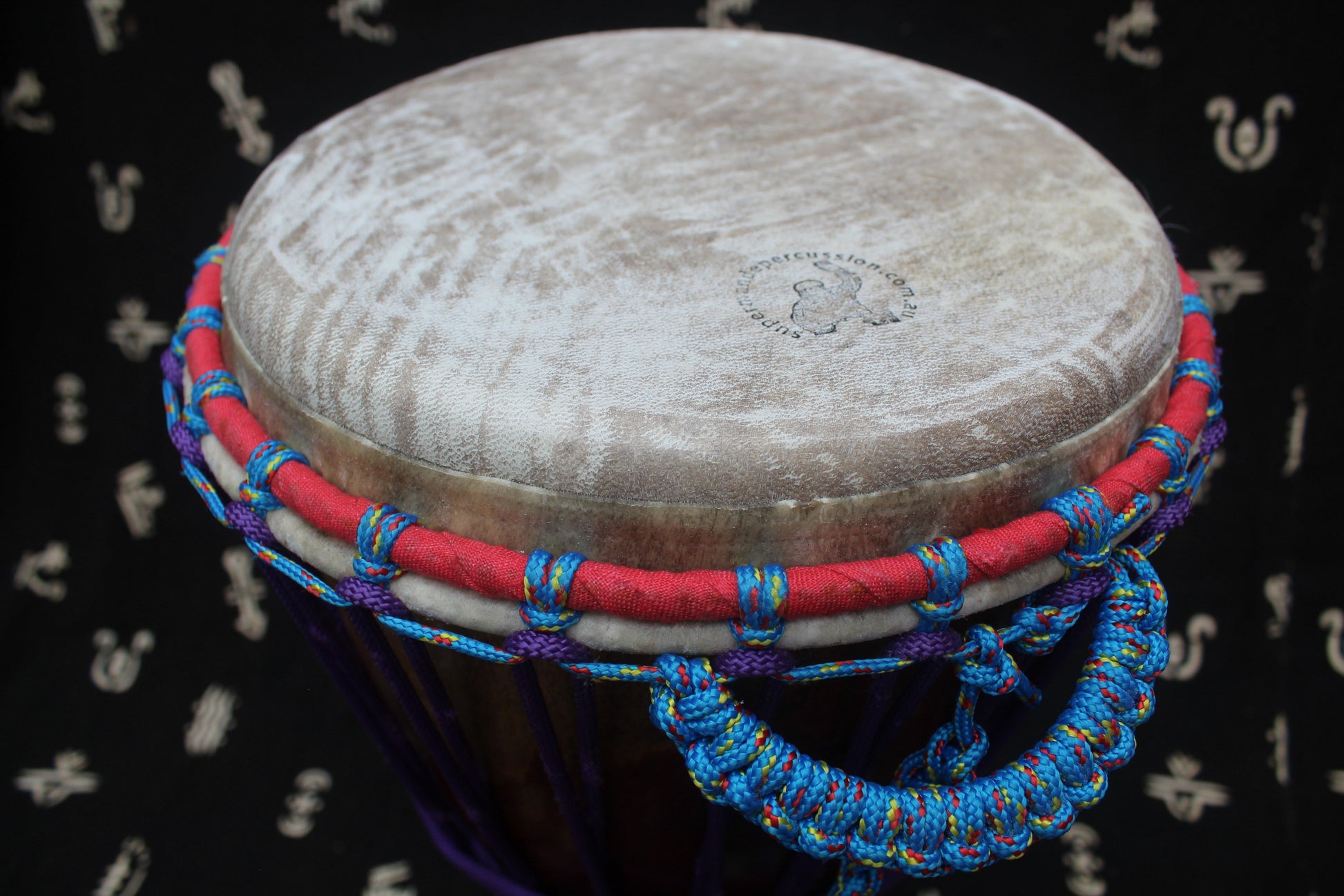 Guéni Djembe – Purple – Mali – D 28 cm – H 54 cm (Product ID: MM-GU-189-16)