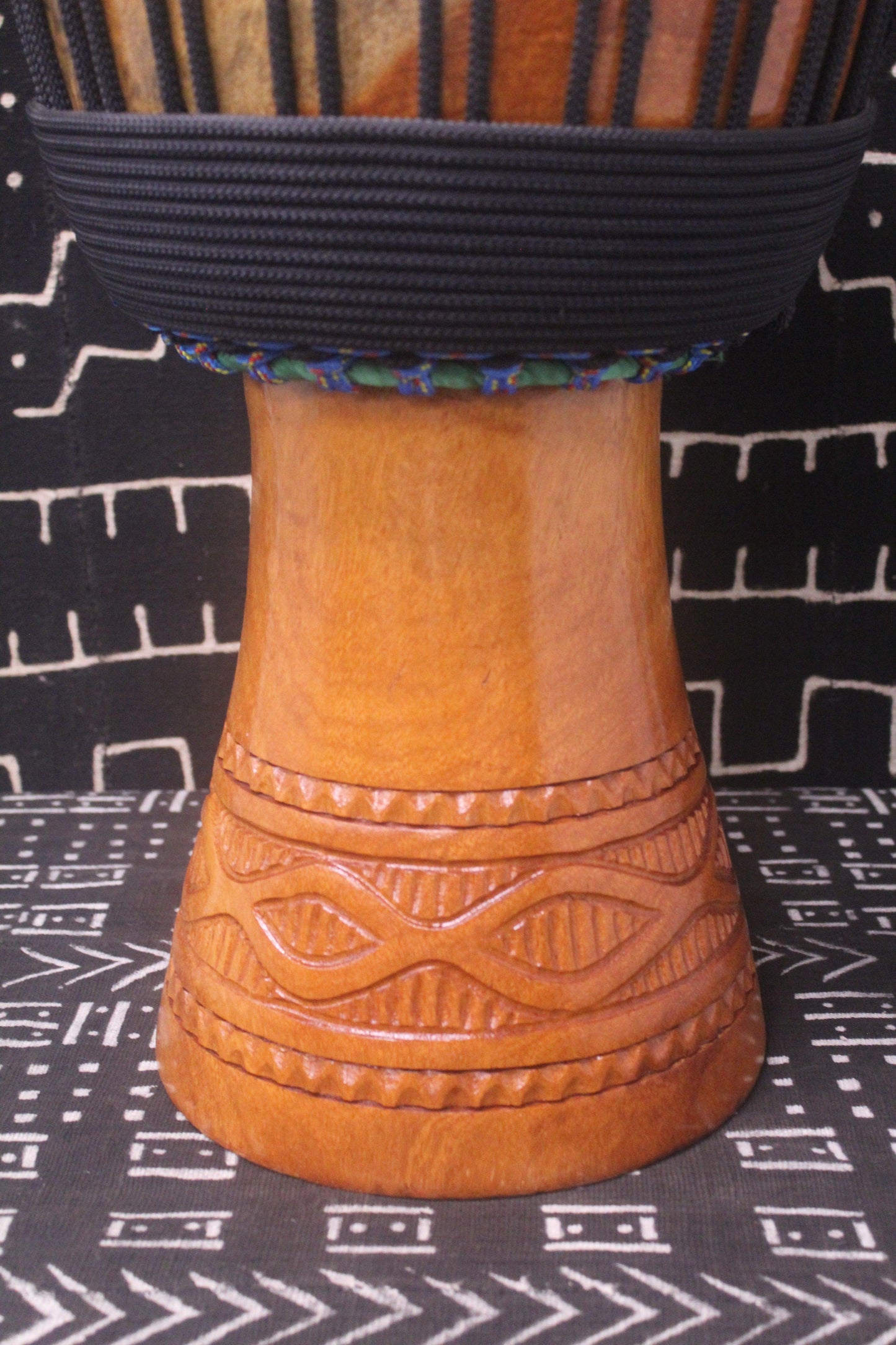 Lingué Djembe - Black - Mali - D 33 cm - H 60 cm (Product ID: MS-LI-228-03)