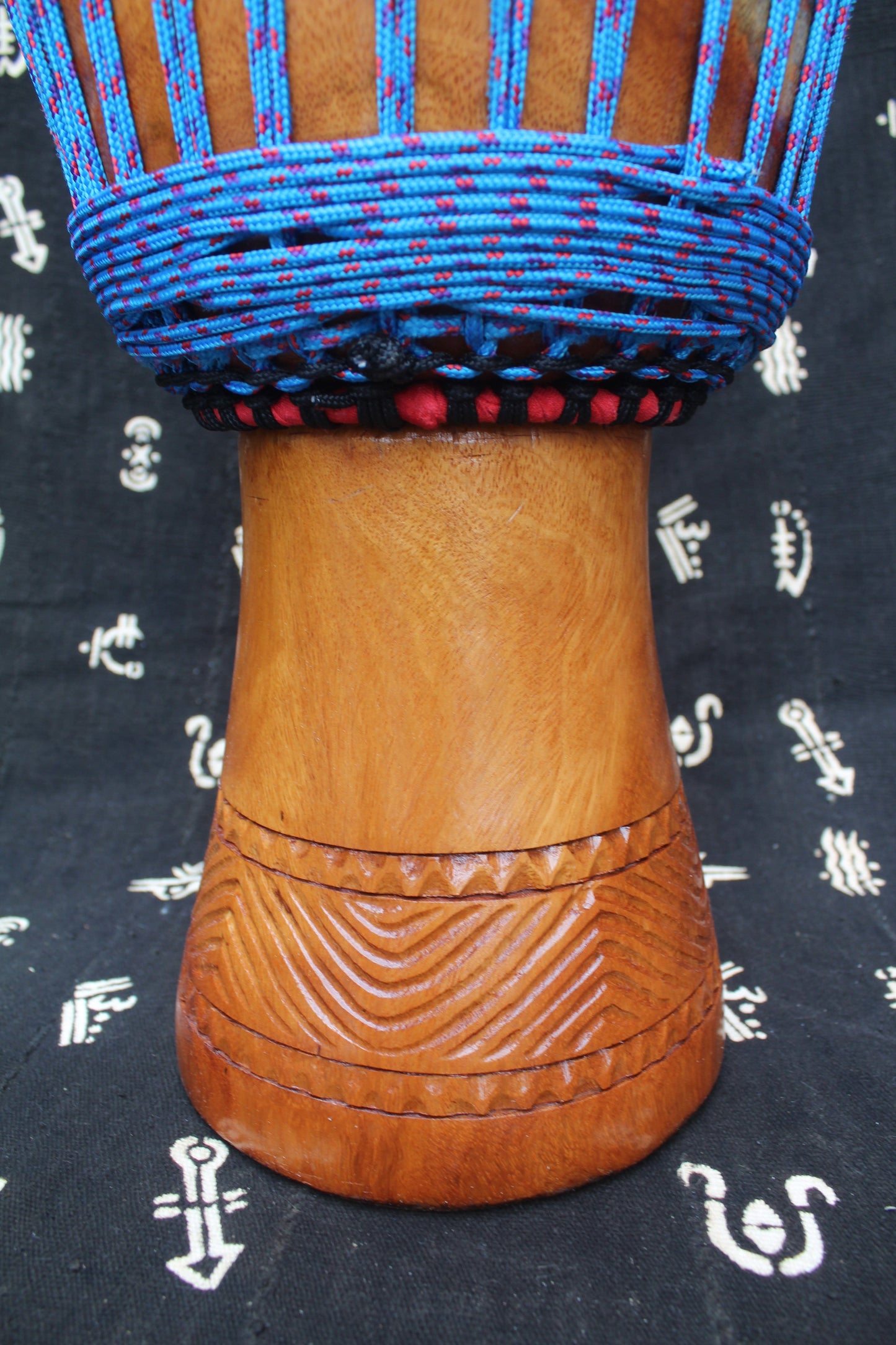 Lingué Djembe – Blue – Mali – D 30 cm – H 54 cm (Product ID: MM-LI-189-17)