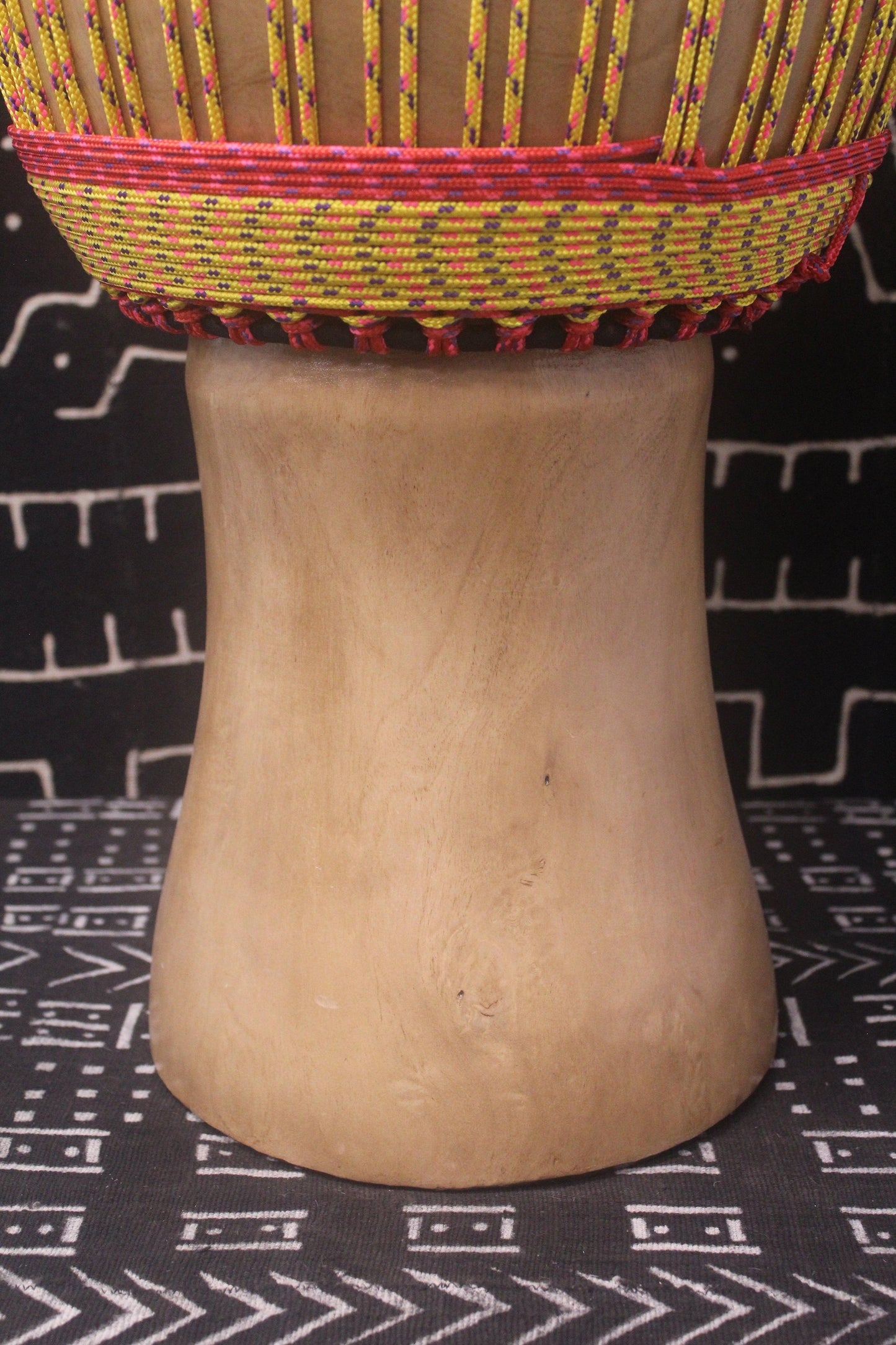 Mali Yirini Djembe - Yellow - Mali - D 35 cm - H 61 cm (Product ID: MS-MA-228-12)