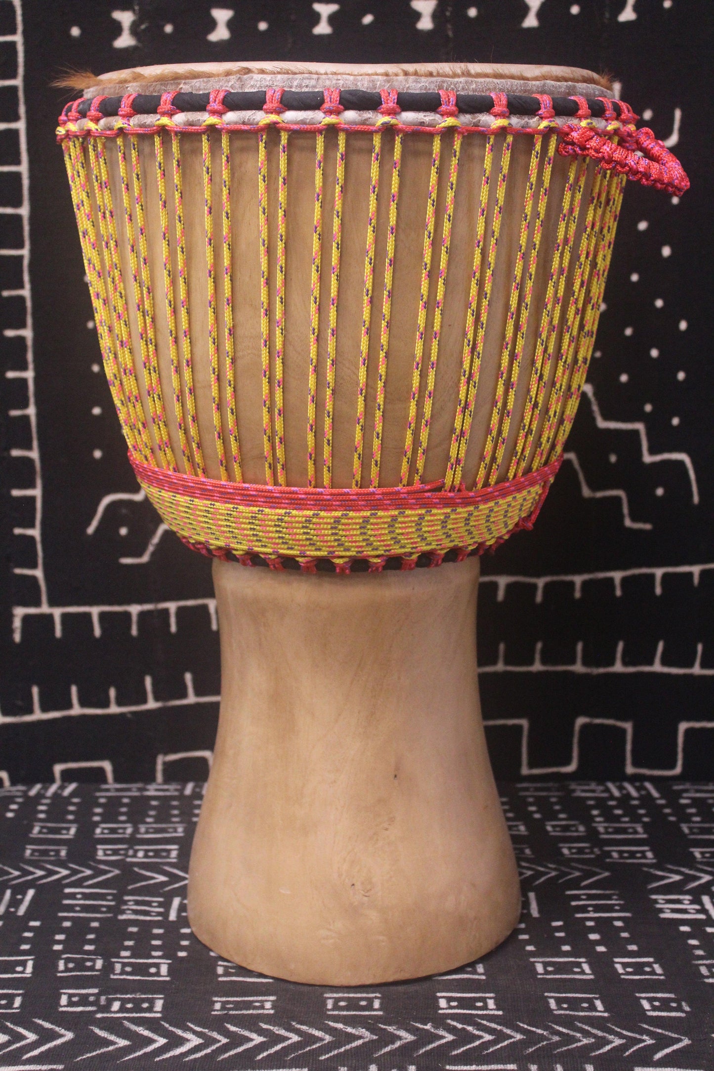 Mali Yirini Djembe - Yellow - Mali - D 35 cm - H 61 cm (Product ID: MS-MA-228-12)