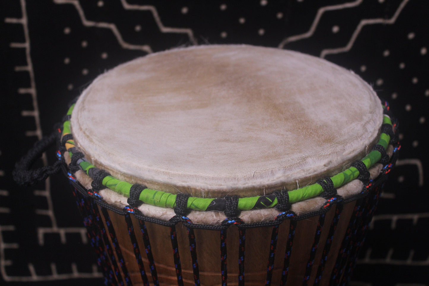 Tweneboa Djembe – Black – Ghana – D 27.5 cm – H 57.5 cm (Product ID: LM-22905)