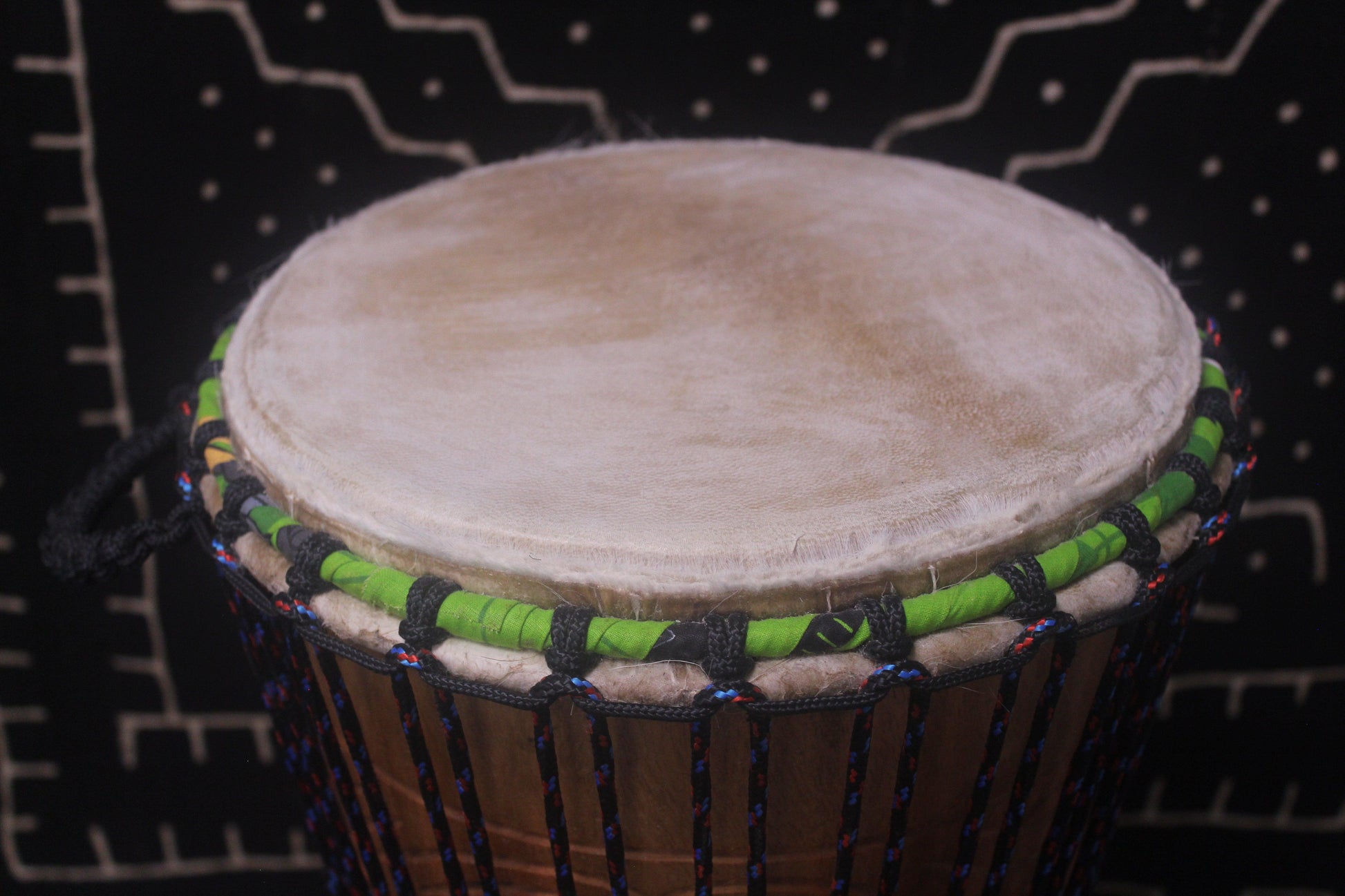 Tweneboa Djembe – Black – Ghana – D 27.5 cm – H 57.5 cm (Product ID: LM-22905)
