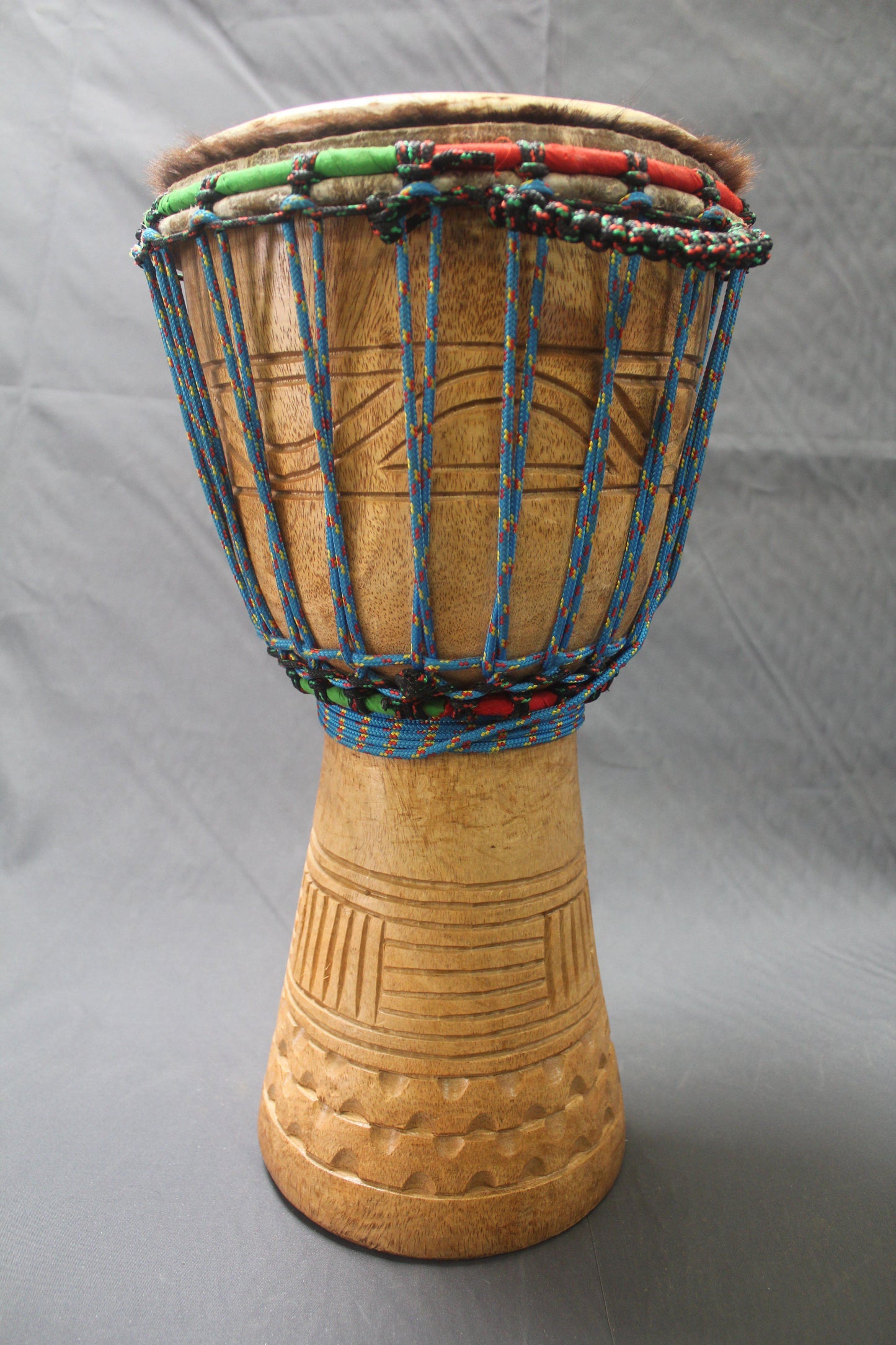 Tweneboa Djembe – Blue – Ghana – D 25.5 cm – H 53 cm (Product ID: LM-191109)