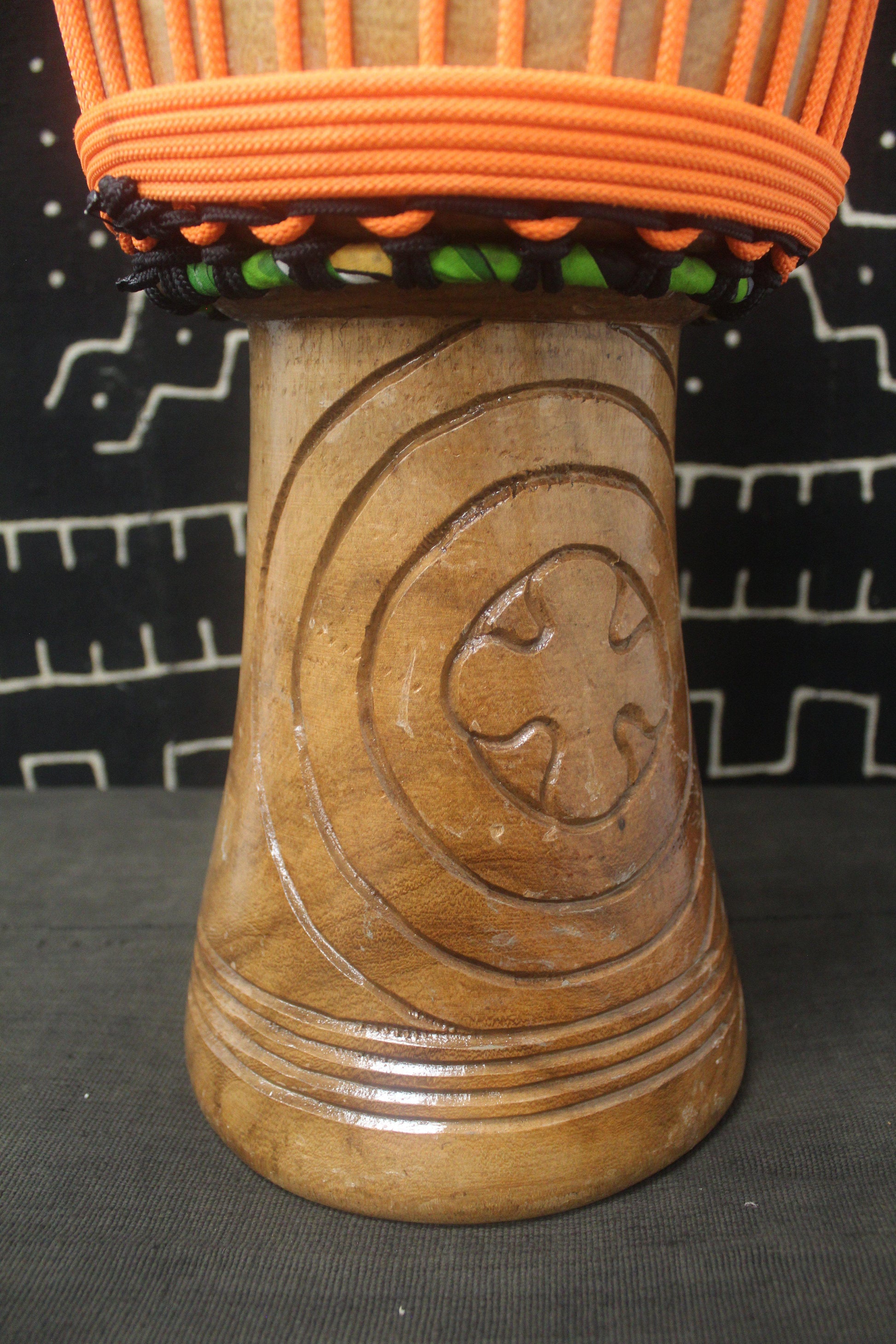 Tweneboa Djembe – Orange – Ghana – D 24.5 cm – H 51.5 cm (Product ID: LM-21805)