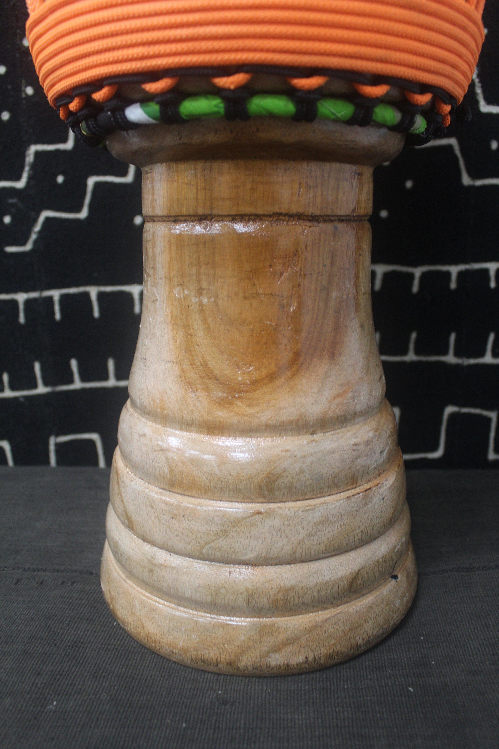 Tweneboa Djembe – Orange – Ghana – D 24.5 cm – H 53 cm (Product ID: LM-21814)