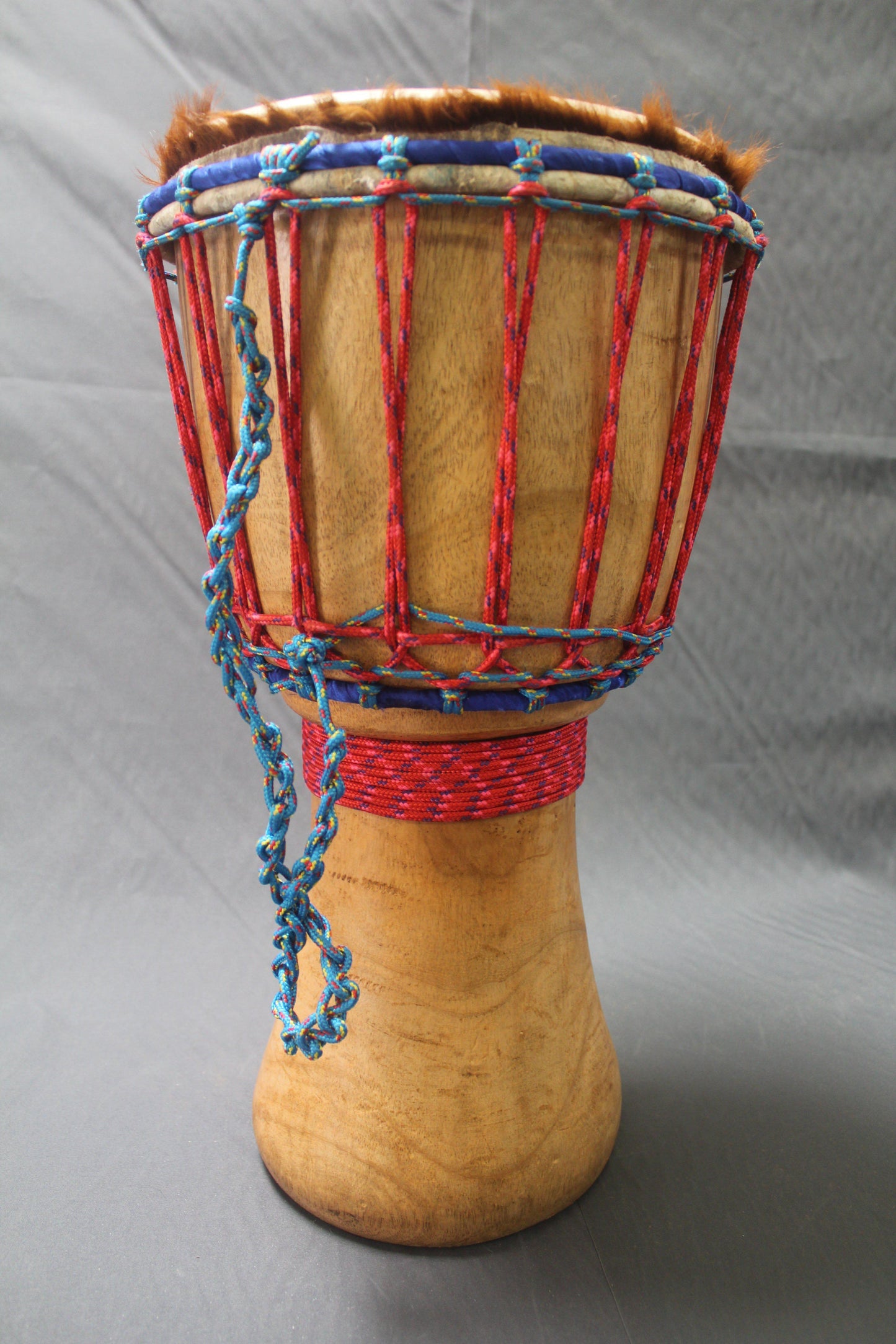 Tweneboa Djembe – Red – Ghana – D 27 cm – H 54.5 cm (Product ID: LM-191108)
