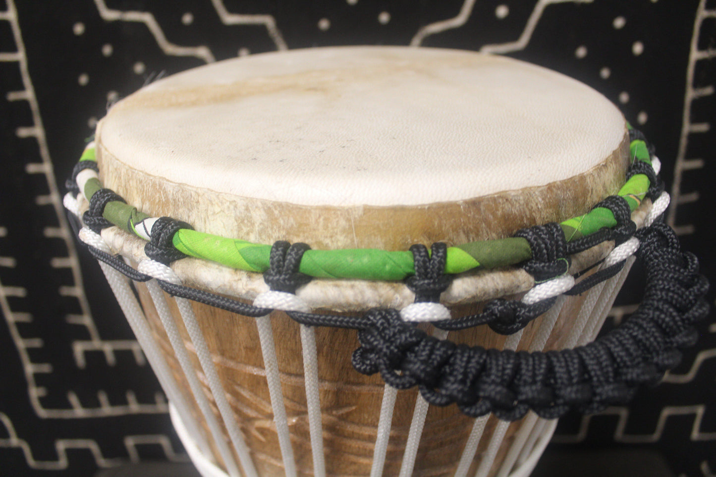Tweneboa Djembe – White – Ghana – D 25.5 cm – H 50.5 cm (Product ID: LM-21807)