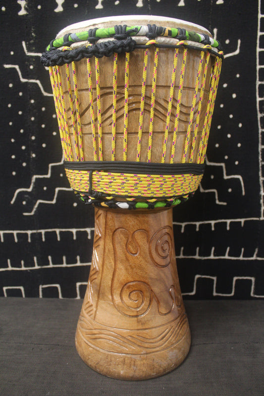 Tweneboa Djembe – Yellow – Ghana – D 25 cm – H 55 cm (Product ID: LM-21815)