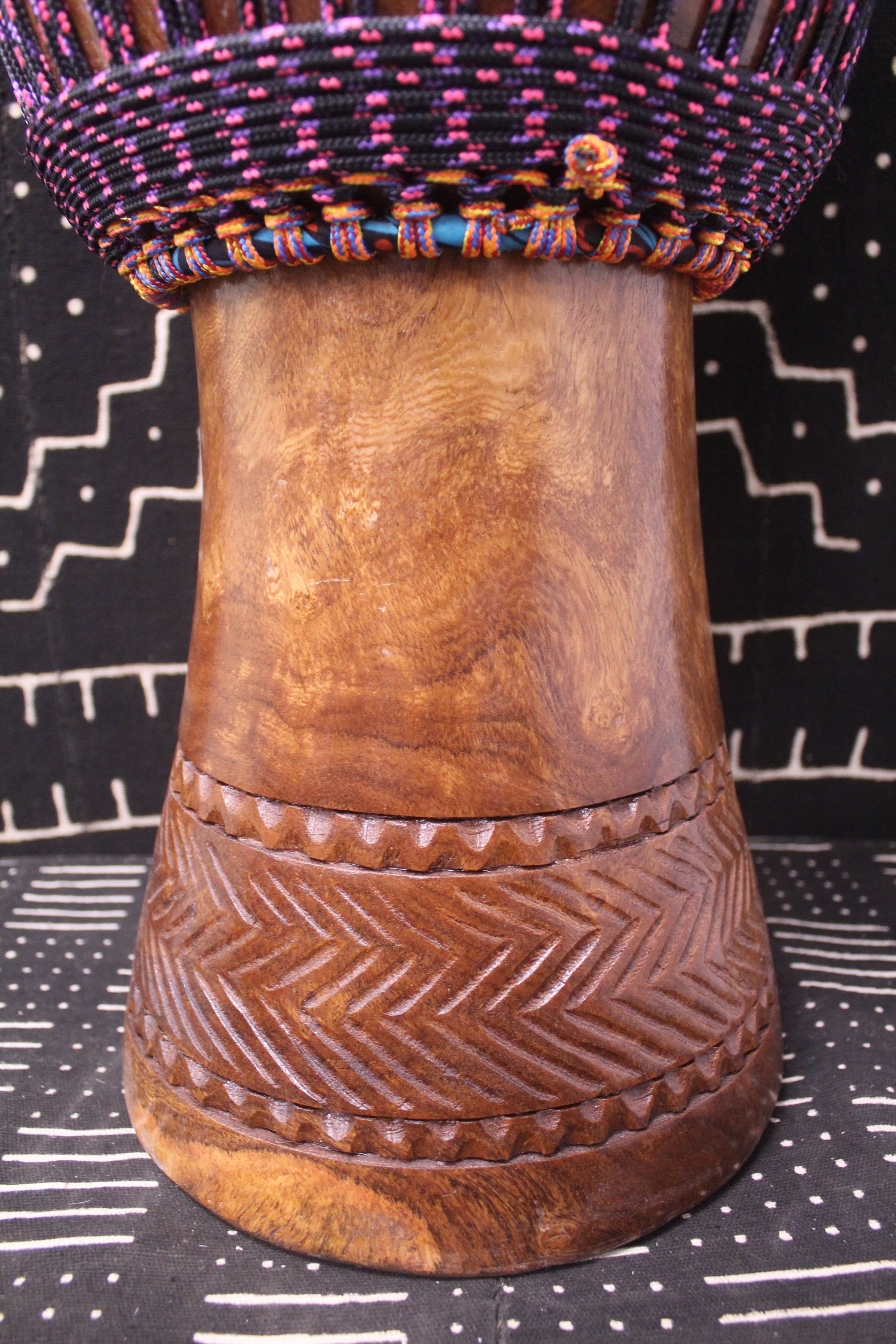 Dugura Djembe - Black - Mali - D 33 cm - H 63.5 cm (Product ID: MS-DU-248-06)