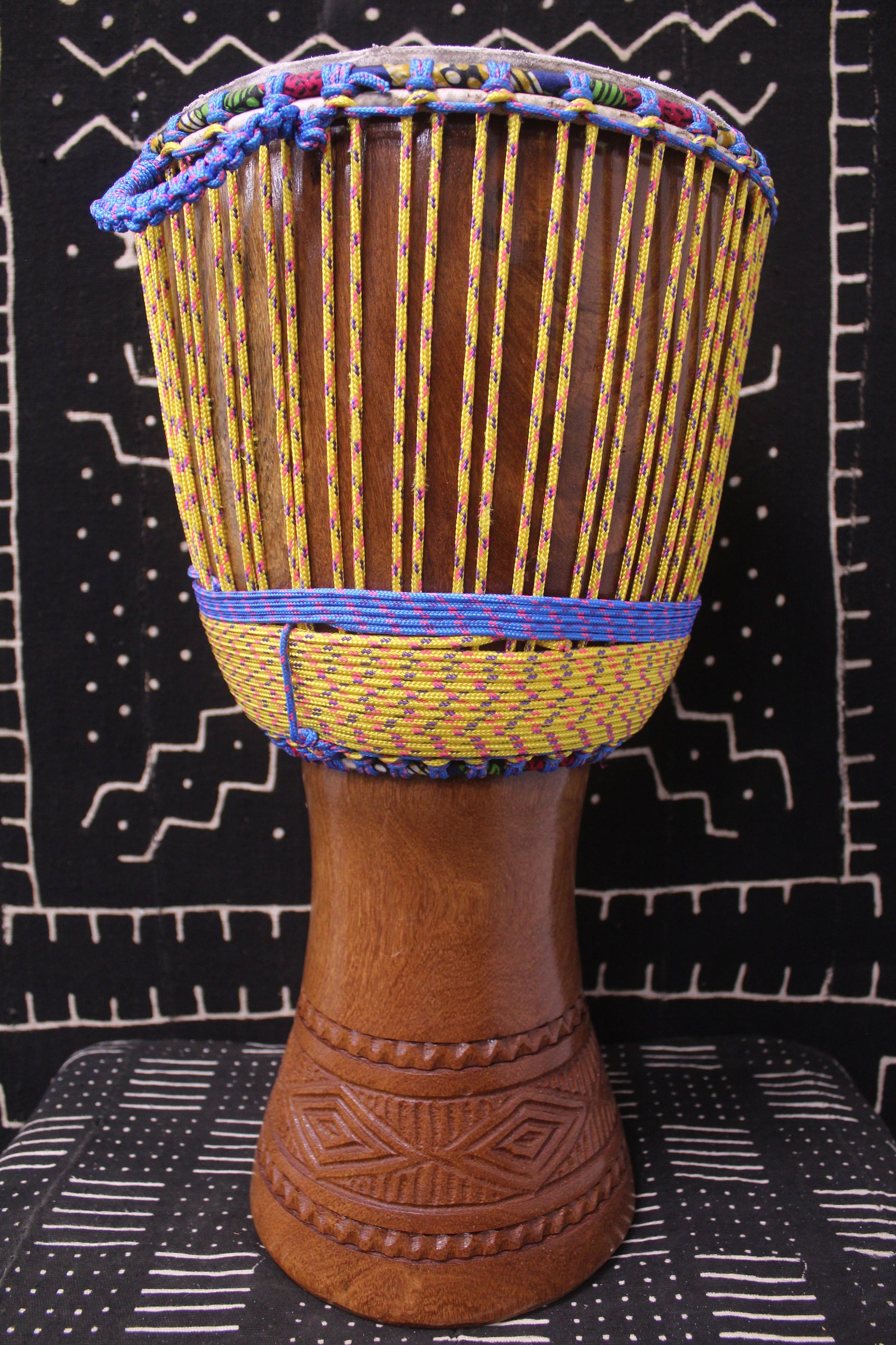 Dugura Djembe - Yellow - Mali - D 32 cm - H 63 cm (Product ID: MS-DU-246-09)