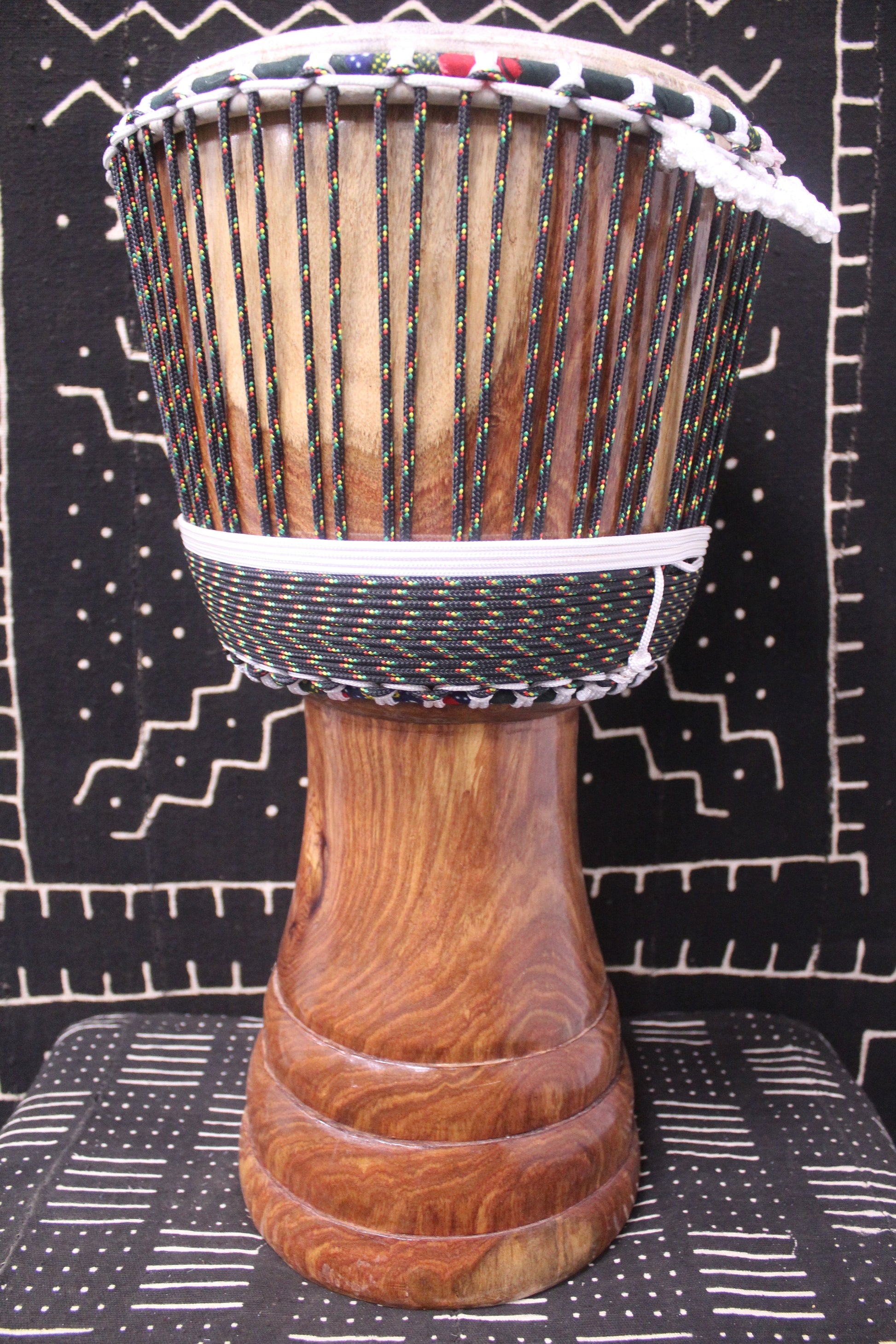 Guéni Djembe - Black - Mali - D 31.5 cm - H 62.5 cm (Product ID: MS-GU-246-08)