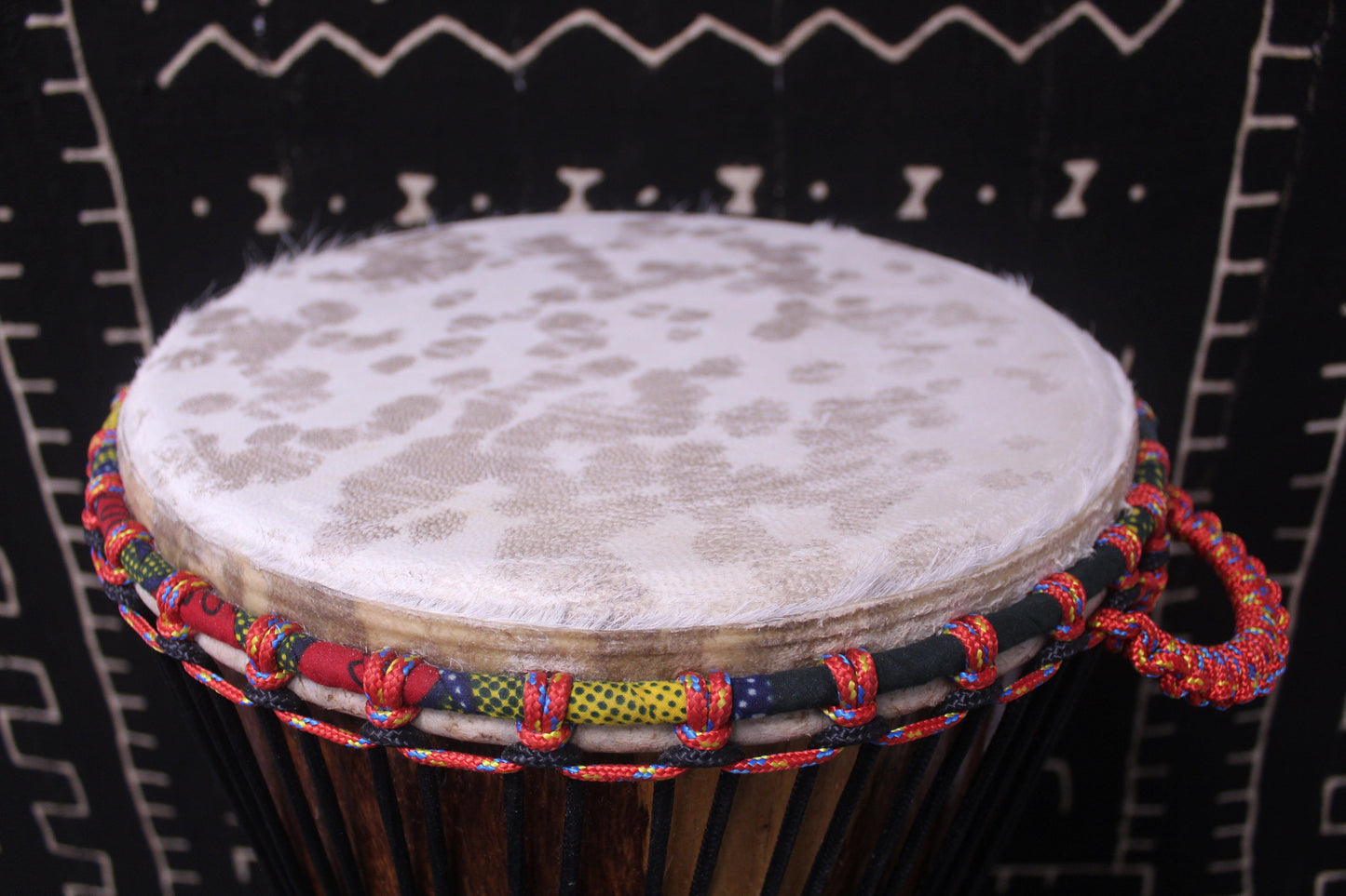 Guéni Djembe - Black - Mali - D 34.5 cm - H 64 cm (Product ID: MS-GU-246-04)