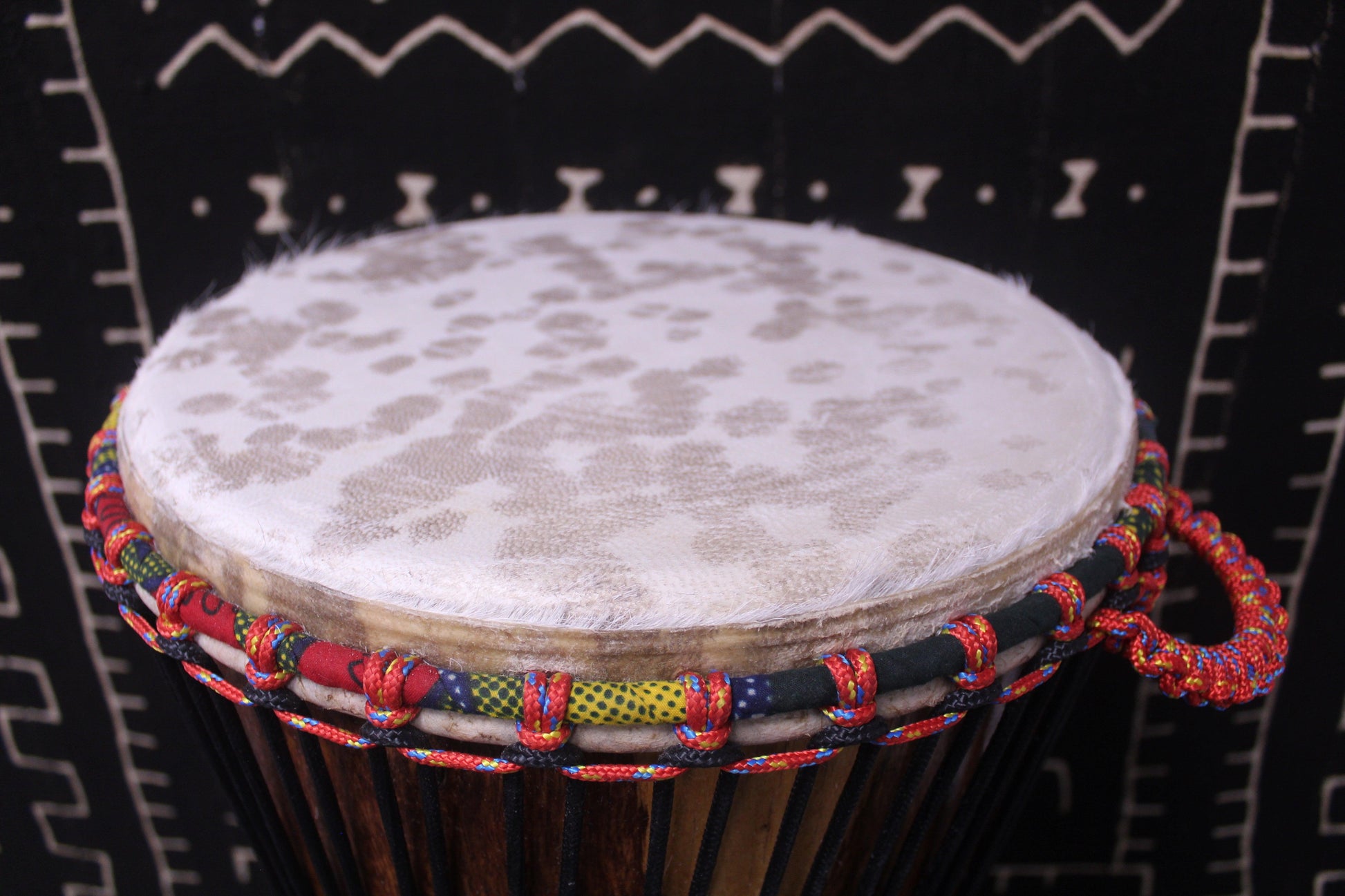 Guéni Djembe - Black - Mali - D 34.5 cm - H 64 cm (Product ID: MS-GU-246-04)