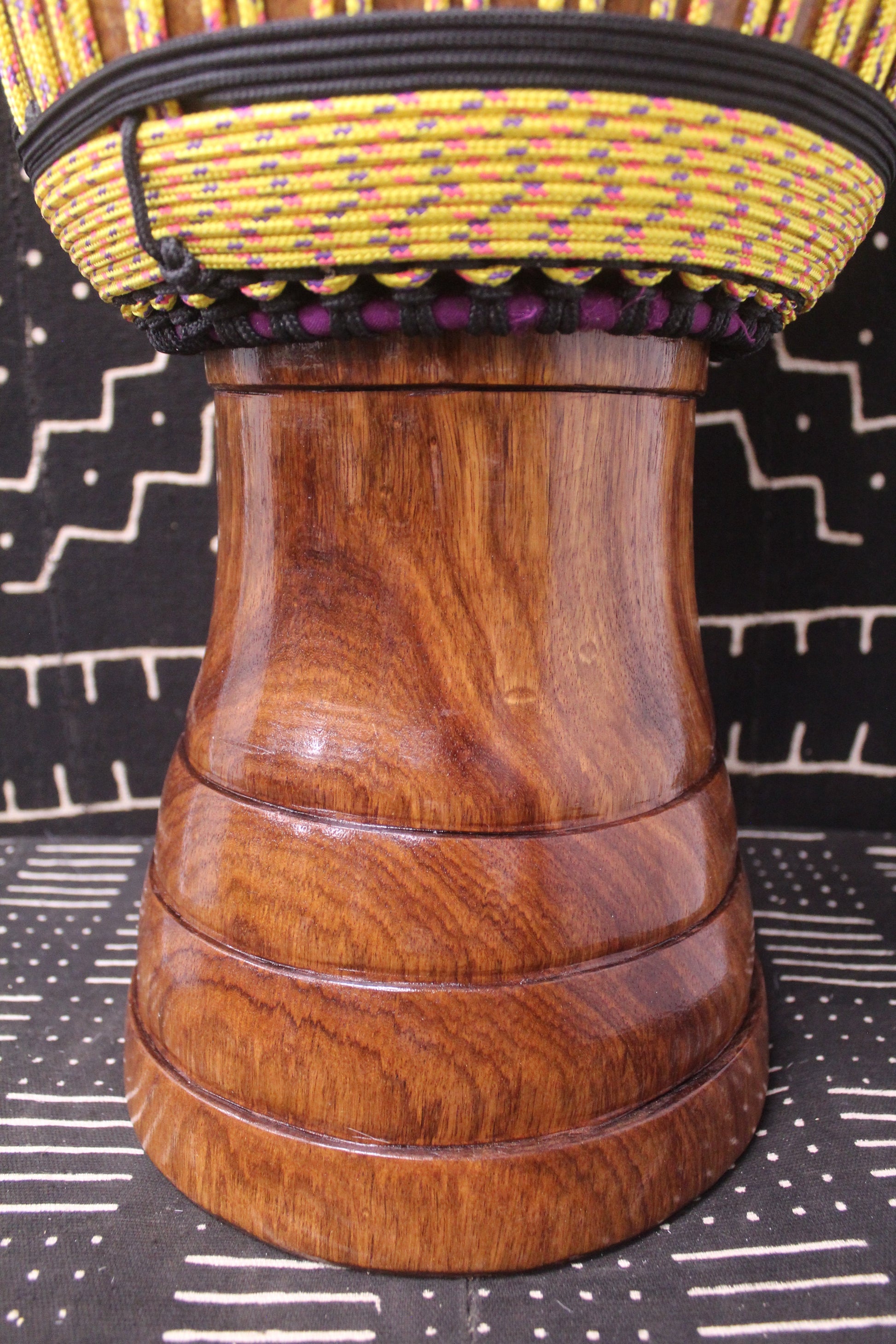 Guéni Djembe - Yellow - Mali - D 32.5 cm - H 60 cm (Product ID: MS-GU-248-03)