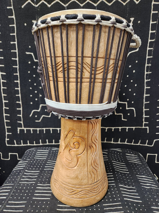 Tweneboa Djembe – Brown – Ghana – D 26 cm – H 56.5 cm (Product ID: LM-24504)