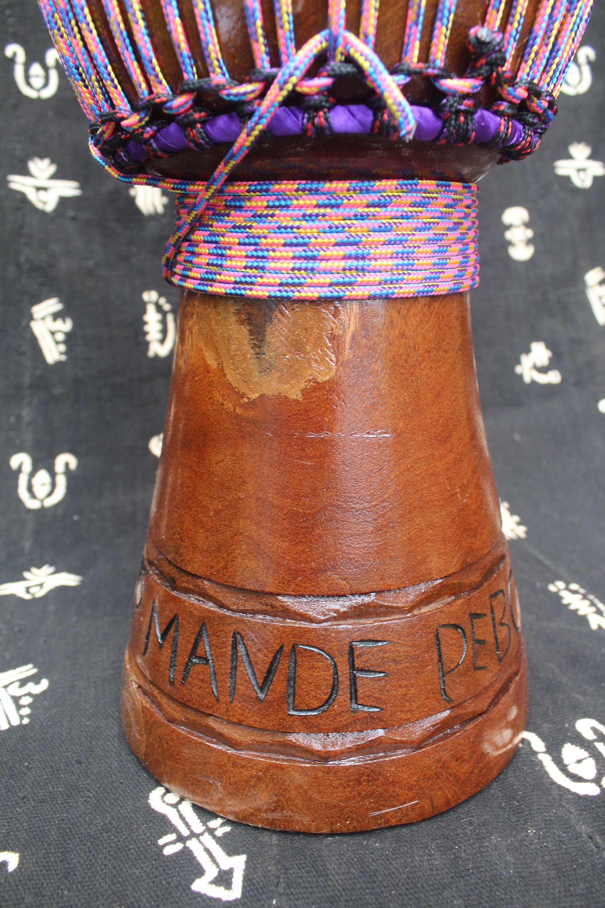 Dugura Djembe – Multi-colour – Mali – D 27 cm – 55 cm (Product ID: MM-DU-189-11)