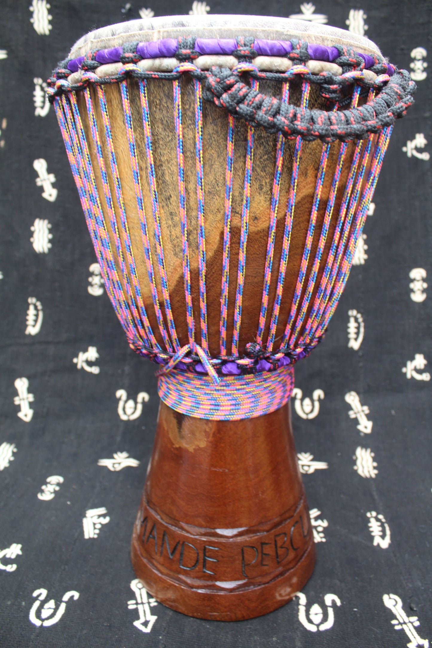 Dugura Djembe – Multi-colour – Mali – D 27 cm – 55 cm (Product ID: MM-DU-189-11)